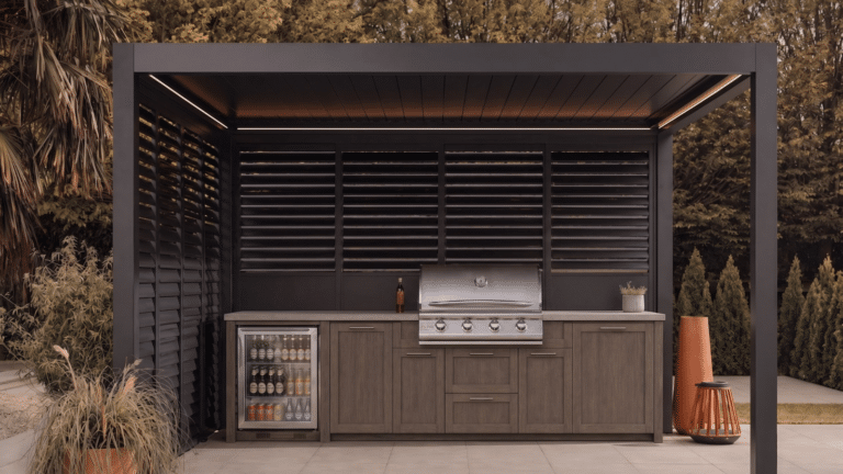 Outdoor Kitchen Cabinet Layout Ideas for Entertaining Spaces